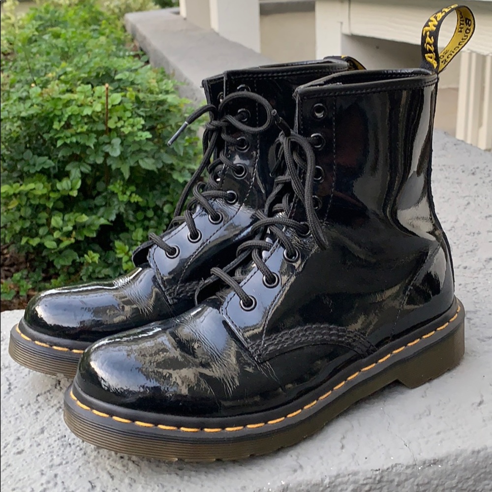 Dr. Martens The Original Glossy Boot